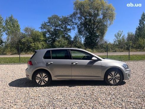 Volkswagen e-Golf 2018 серебристый - фото 3