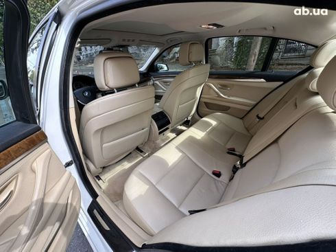 BMW 5 серия 2013 белый - фото 18