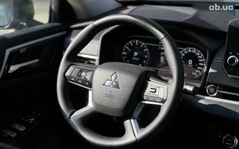 Mitsubishi Outlander 2023 - фото 10