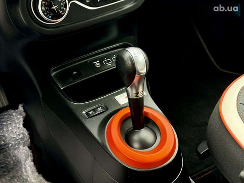 Renault Twingo 2021 - фото 20