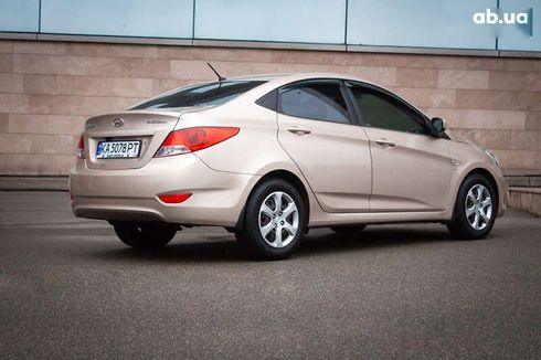 Hyundai Accent 2012 - фото 3