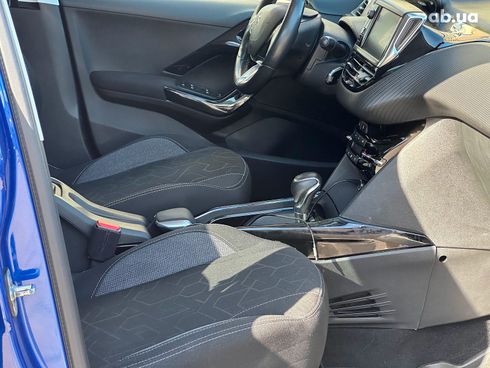 Peugeot 2008 2019 синий - фото 20