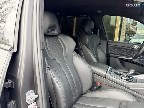 BMW X5 M 2019 - фото 17