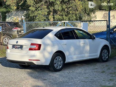 Skoda Octavia 2019 - фото 8