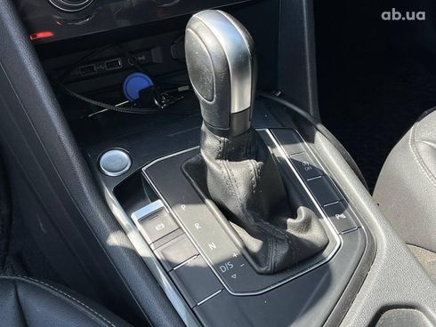 Volkswagen Tiguan 2020 серый - фото 22