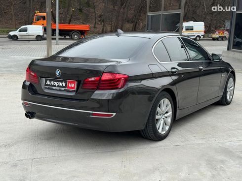 BMW 5 серия 2013 коричневый - фото 11