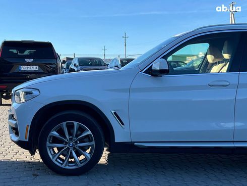 BMW X3 2018 белый - фото 2