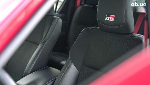 Toyota Hilux 2023 - фото 20