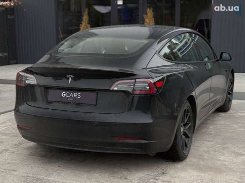 Tesla Model 3 2021 - фото 4
