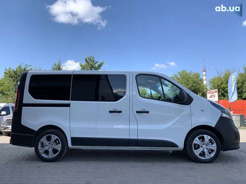 Opel Vivaro 2017 - фото 22