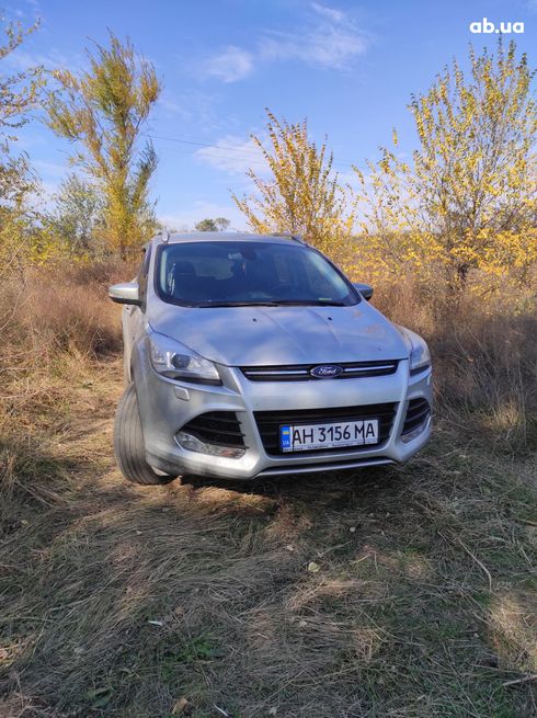 Ford Kuga 2015 серебристый - фото 4