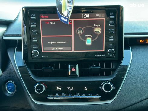 Toyota Corolla 2021 белый - фото 16