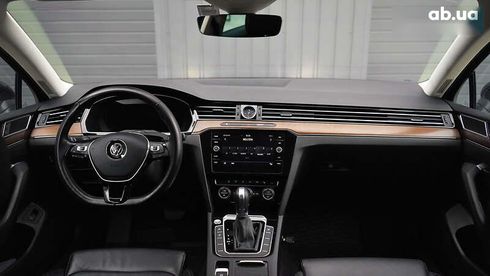 Volkswagen Passat 2018 - фото 23