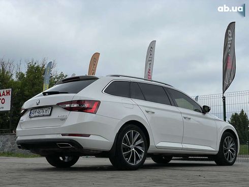 Skoda Superb 2017 - фото 16