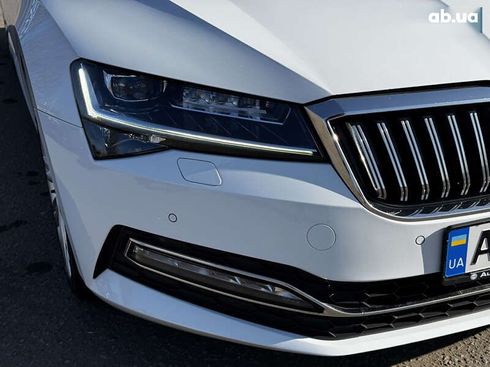 Skoda Superb 2019 - фото 22