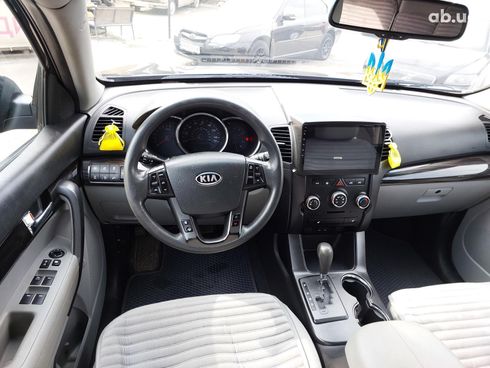 Kia Sorento 2012 синий - фото 22