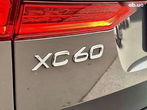 Volvo XC60 2021 - фото 16