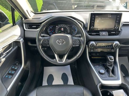 Toyota RAV4 2020 - фото 28