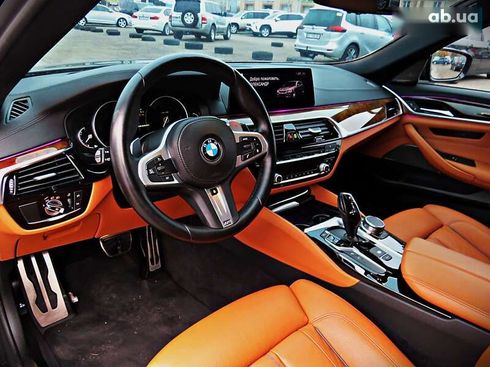 BMW 5 серия 2018 - фото 7