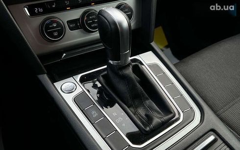 Volkswagen Passat 2017 - фото 17