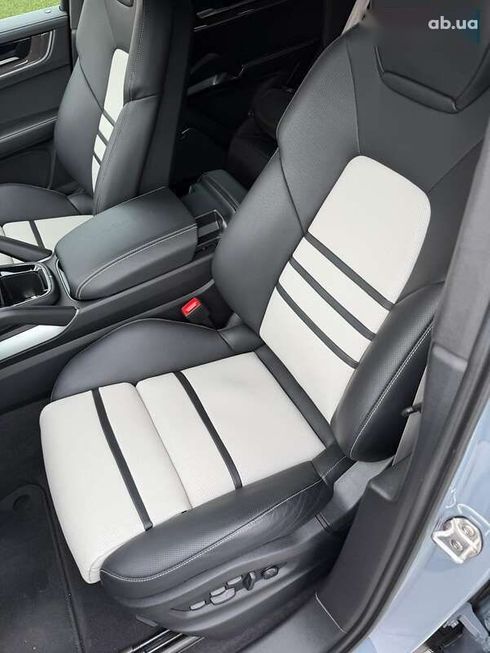 Porsche Cayenne 2025 - фото 22