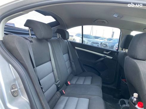 Skoda Octavia 2006 серый - фото 10