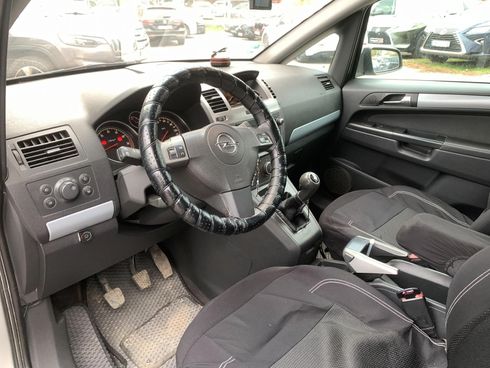 Opel Zafira 2005 серый - фото 23