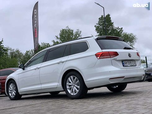 Volkswagen Passat 2017 - фото 19