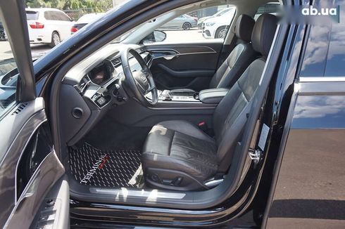 Audi A8 2020 - фото 19
