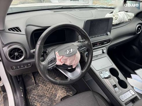 Hyundai Kona Electric 2023 - фото 10