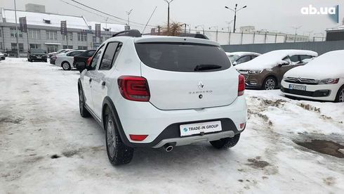 Renault Sandero 2021 - фото 13