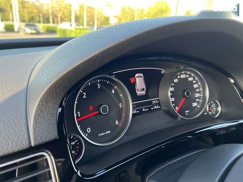 Volkswagen Touareg 2017 - фото 25