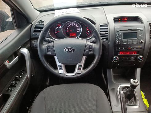 Kia Sorento 2011 черный - фото 26