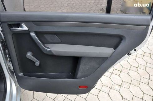 Volkswagen Touran 2010 - фото 21
