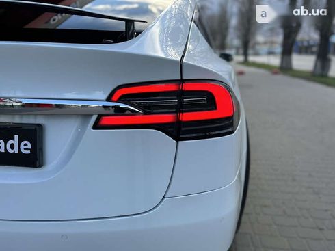Tesla Model X 2017 - фото 27