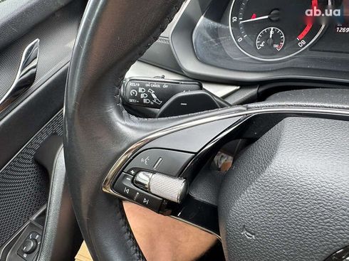 Skoda Octavia 2020 - фото 25