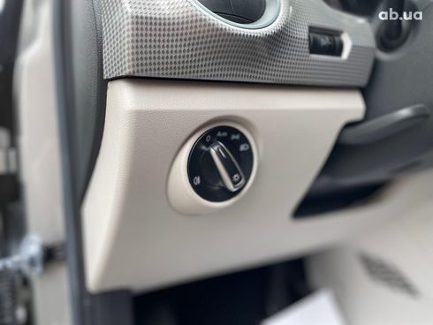 Volkswagen e-Up 2017 серый - фото 29