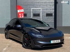 Продаж вживаних Tesla в Київській області - купити на Автобазарі