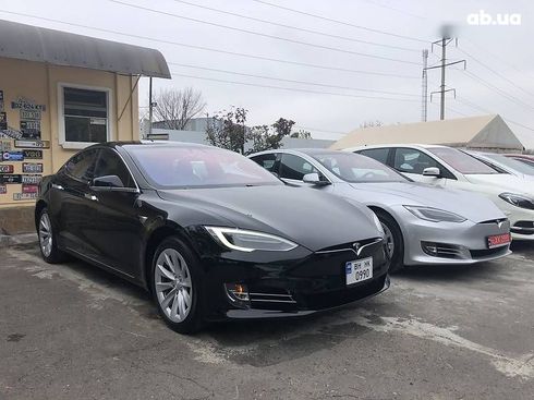 Tesla Model S 2018 - фото 11