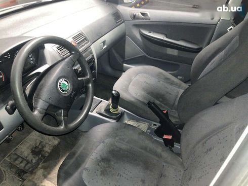 Skoda Fabia 2003 - фото 11