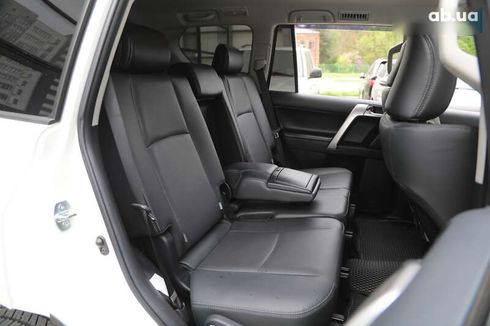 Toyota Land Cruiser Prado 2022 - фото 9