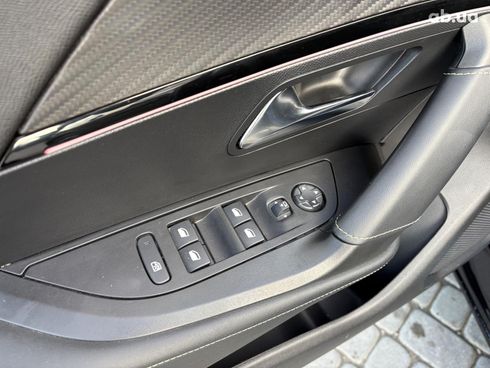 Peugeot e-2008 2021 черный - фото 18