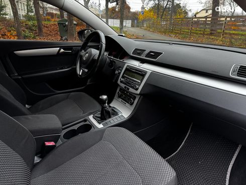 Volkswagen Passat 2011 серый - фото 28
