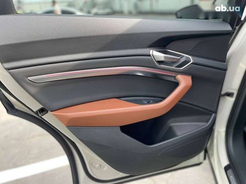Audi E-Tron 2021 - фото 20