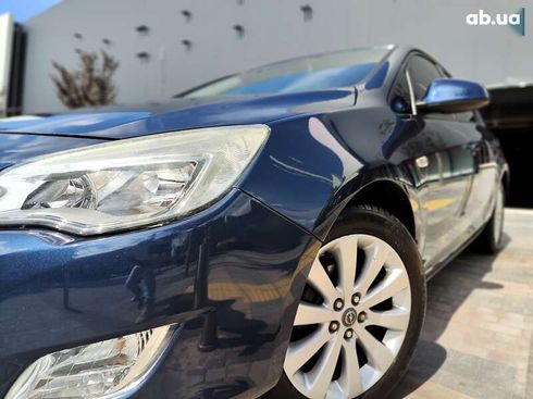 Opel Astra 2010 - фото 2