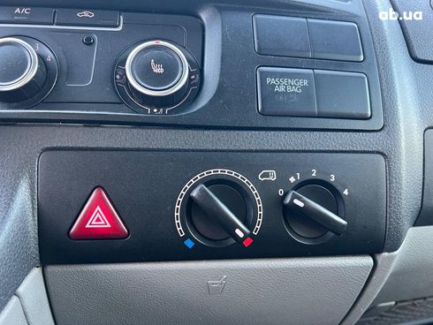 Volkswagen Transporter 2014 коричневый - фото 31