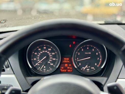 BMW Z4 2012 - фото 9