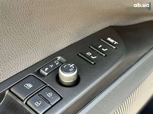 Toyota Camry 2021 - фото 26