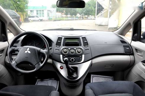 Mitsubishi Grandis 2008 - фото 29