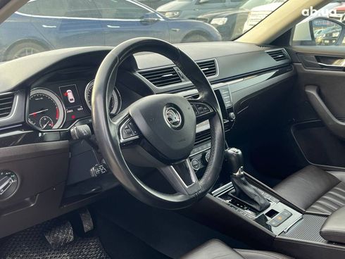 Skoda Superb 2015 белый - фото 36